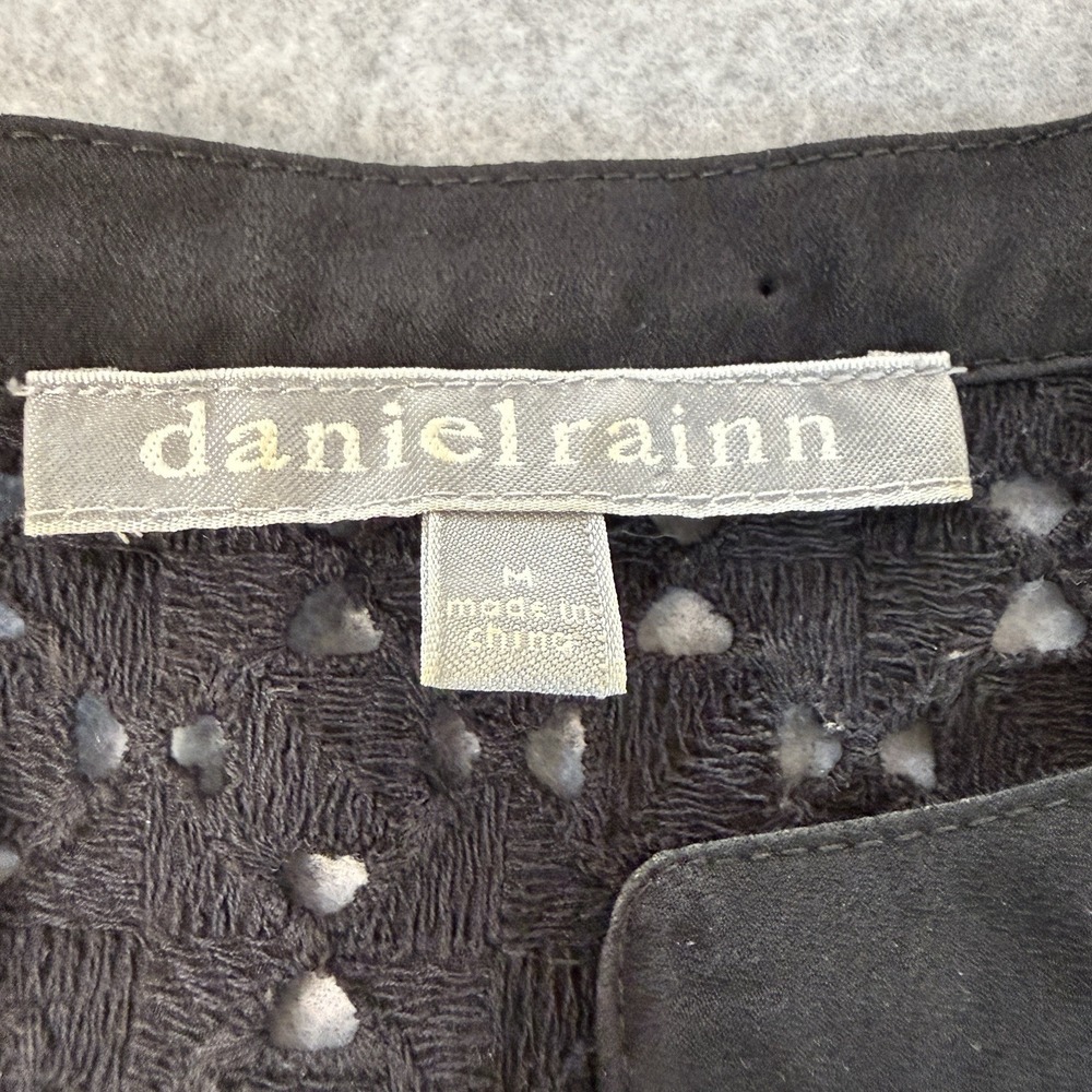 Daniel Rainn Sleeveless Top Womens Size Med Black Tan Geometric Eyelet Lace Boho - Picture 3 of 7